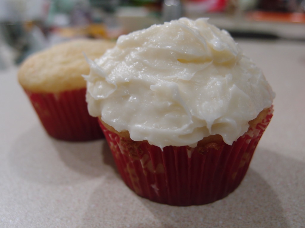 Super Easy Coconut Cream Cupcakes Warm Toasty Muffins