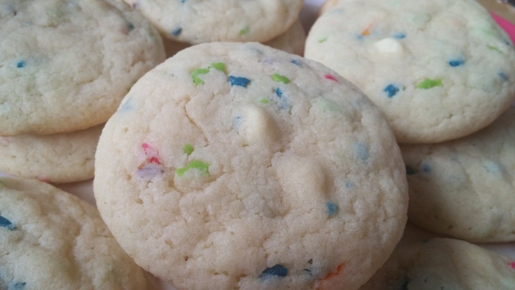 funfetti-or-sprinkle-magic-chocolate-chip-cookies-warm-toasty-muffins