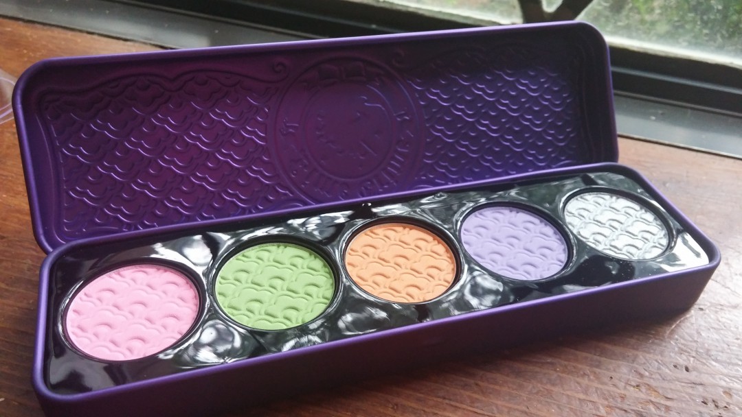 D'antoinette palette and it's gorgeous. The colors are more matte and such pretty pastels. 