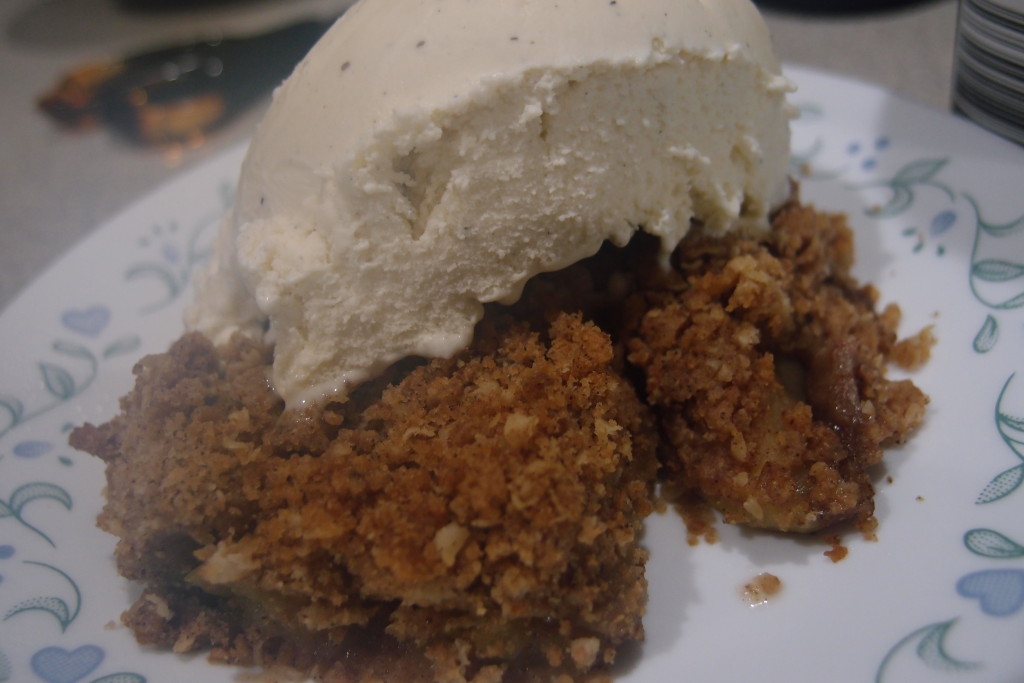 I'm an apple crumble topped with vanilla ice cream. Look at how beautiful I am. LOOK AT ME!